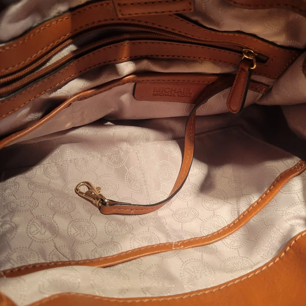 Michael Kors Jet Set Drawstring Tote Brown MK Signature Bag Leather Tassel Purse